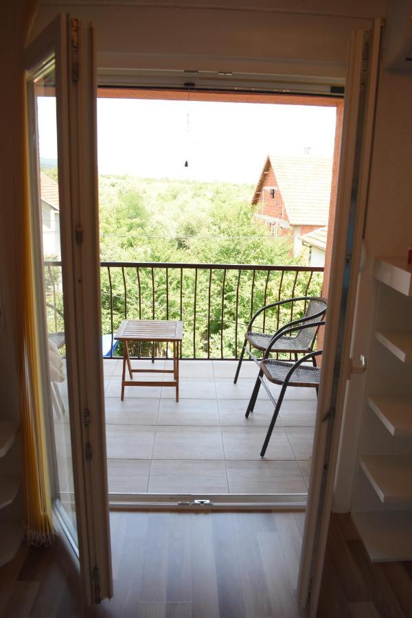 Apartments Holiday Вране Экстерьер фото