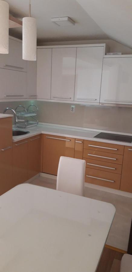 Apartments Holiday Вране Экстерьер фото